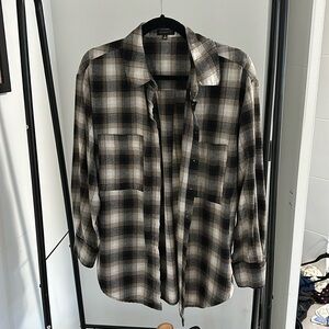 Plaid button up shirt in good quality